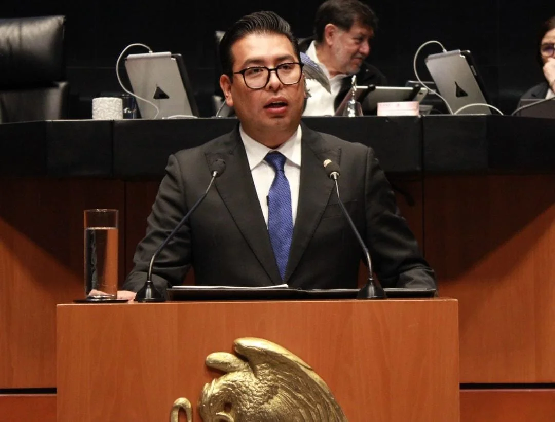 Néstor Camarillo propone reforma histórica para garantizar el voto de mexicanos en el extranjero
