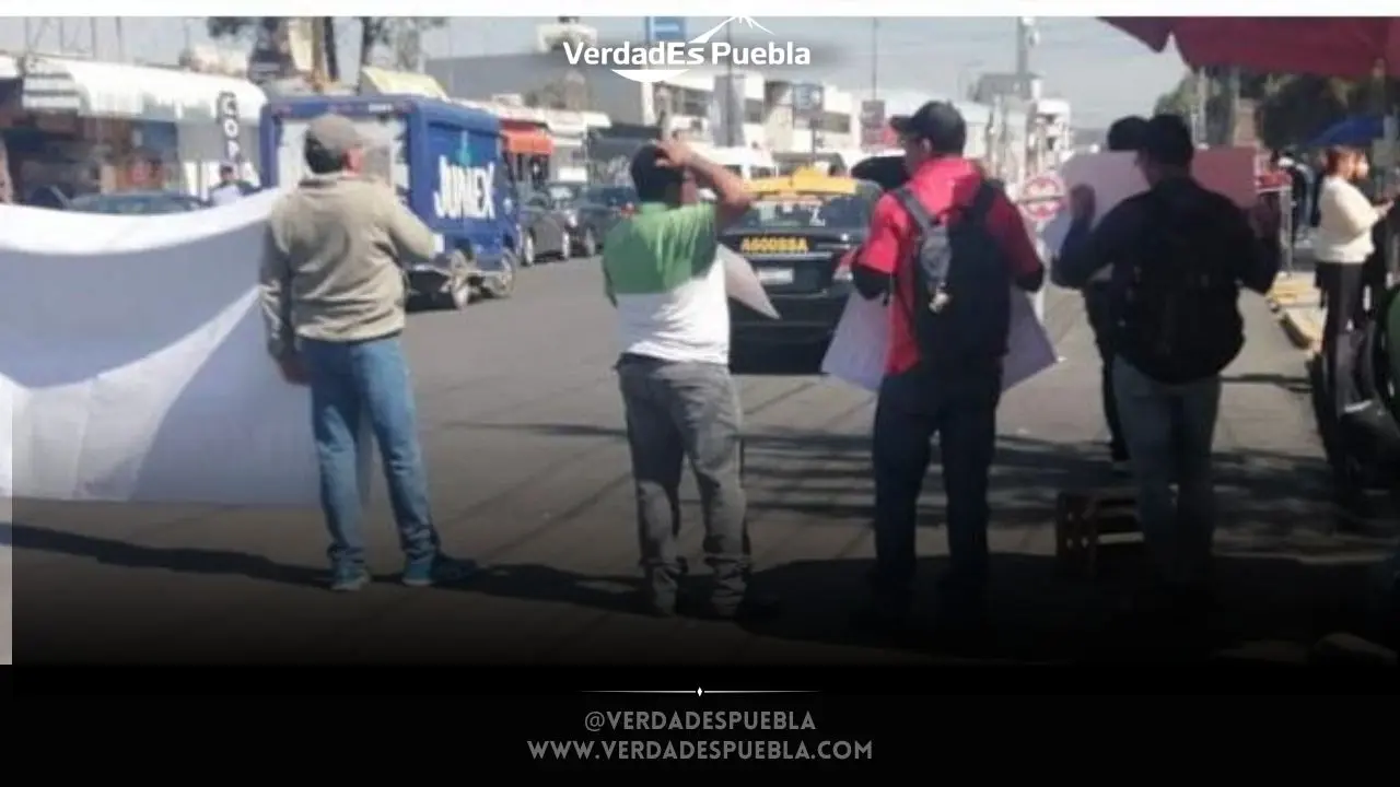 Docentes telebachilleratos Puebla protesta SEP