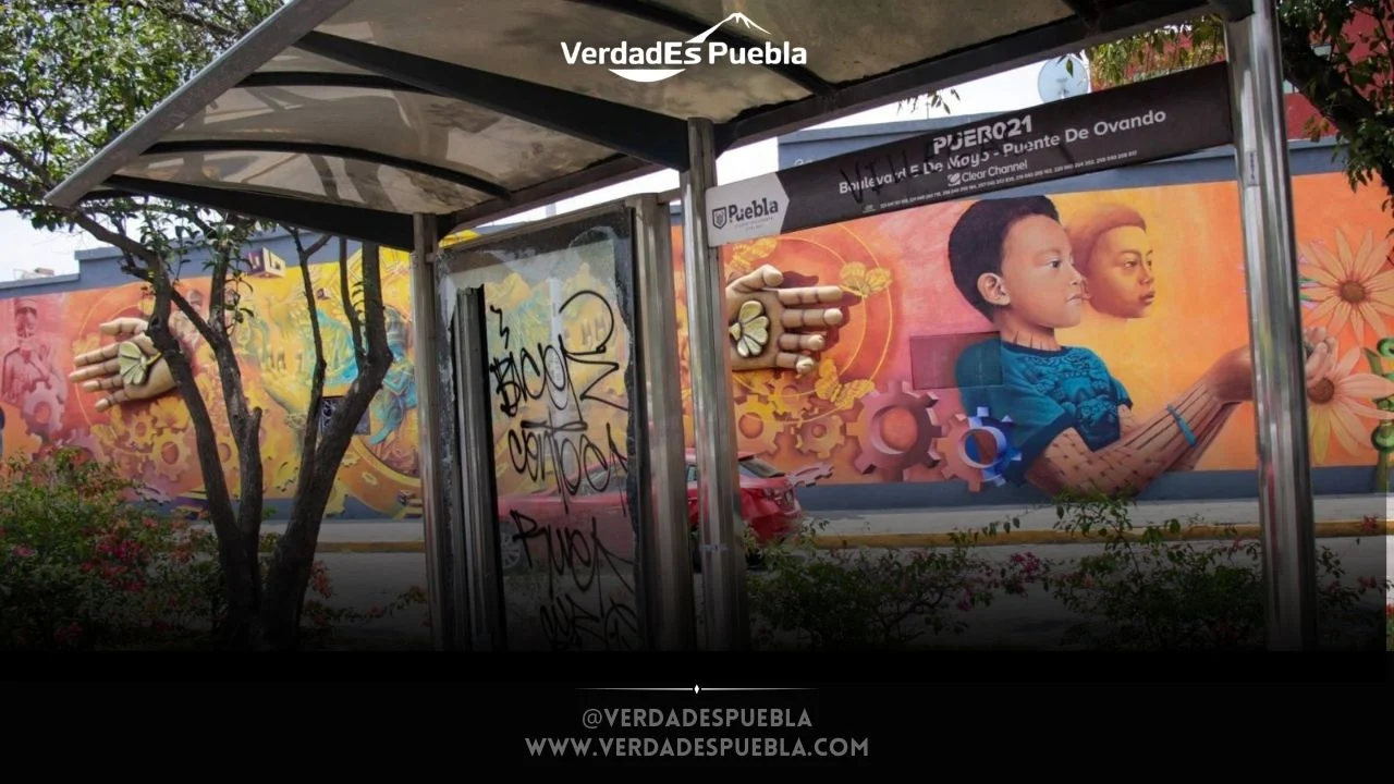 Mantenimiento a paraderos del transporte en Puebla anunciado por el Ayuntamiento