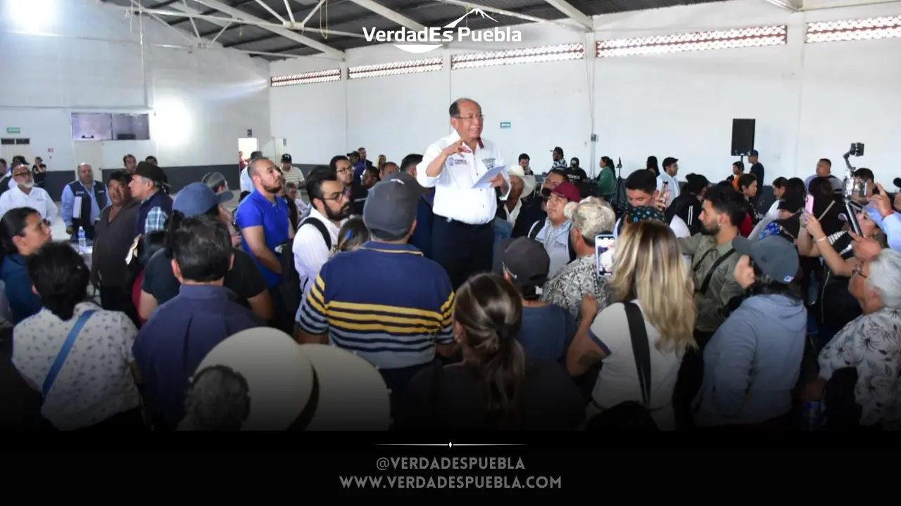 Autoridades en mesa de diálogo en San José Chiapa