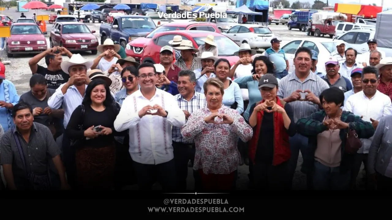 productores de flores Puebla apoyo Pável Gaspar reunión Cholula